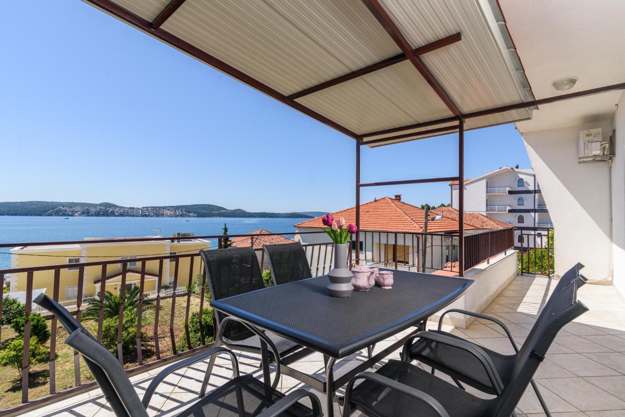 Apartments Villa Ivanka Trogir Exterior foto