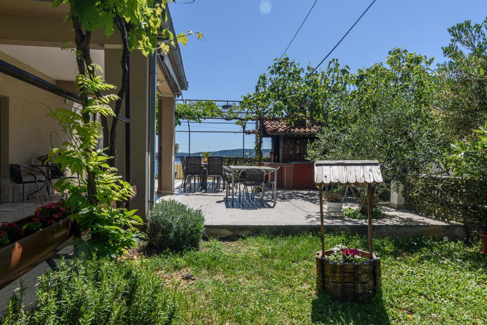 Apartments Villa Ivanka Trogir Exterior foto