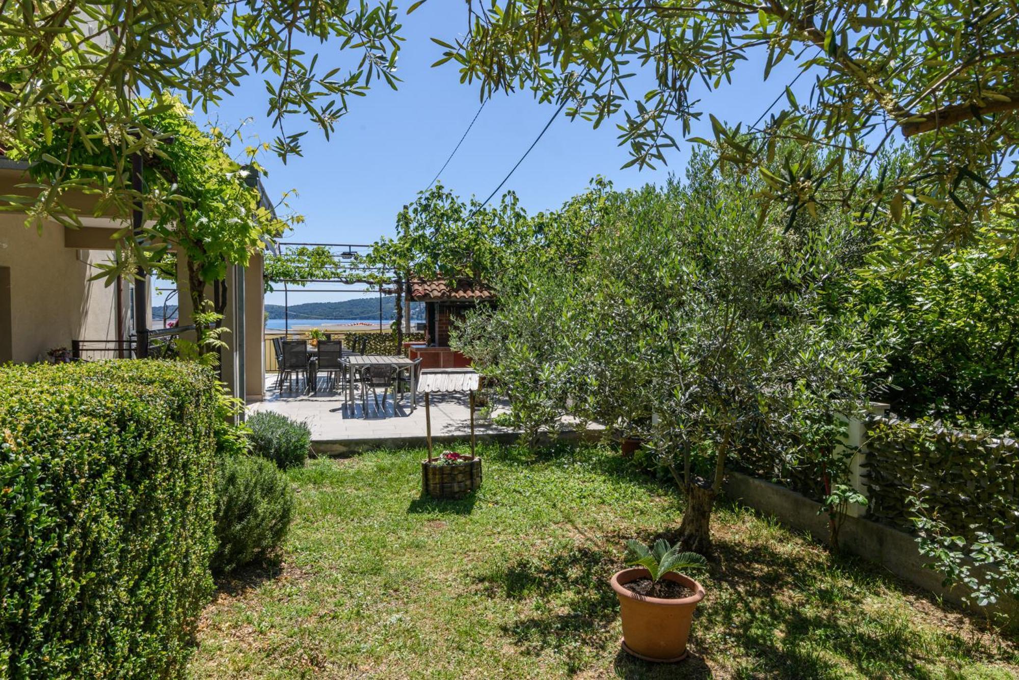 Apartments Villa Ivanka Trogir Exterior foto