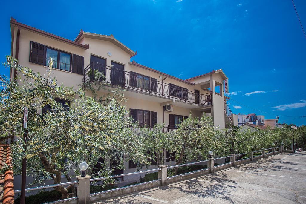Apartments Villa Ivanka Trogir Exterior foto
